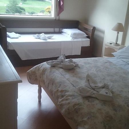 Flat No Cavalinho Branco Aparthotel อากวัสจิลิงดอยา ภายนอก รูปภาพ